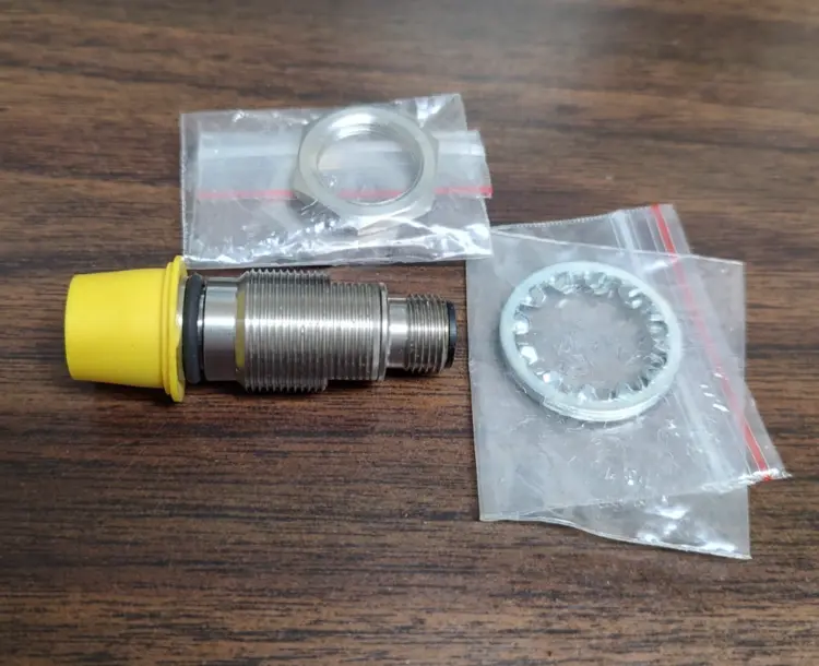 Used Pepperl PEPPERL 09658 ES-3101 Proximity Sensors Kentucky US | Edwards Industrial Repair #1062186