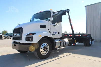 New | in-Stock 2025 MACK MD6 Rolloff Trucks Texas US | Roll Off Truck World #1491916