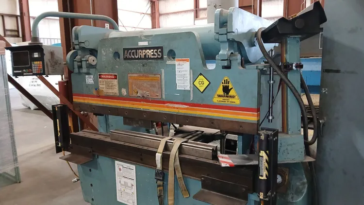 Used 1995 ACCURPRESS 7606 Press Brakes Illinois US | Lion Machinery #540986