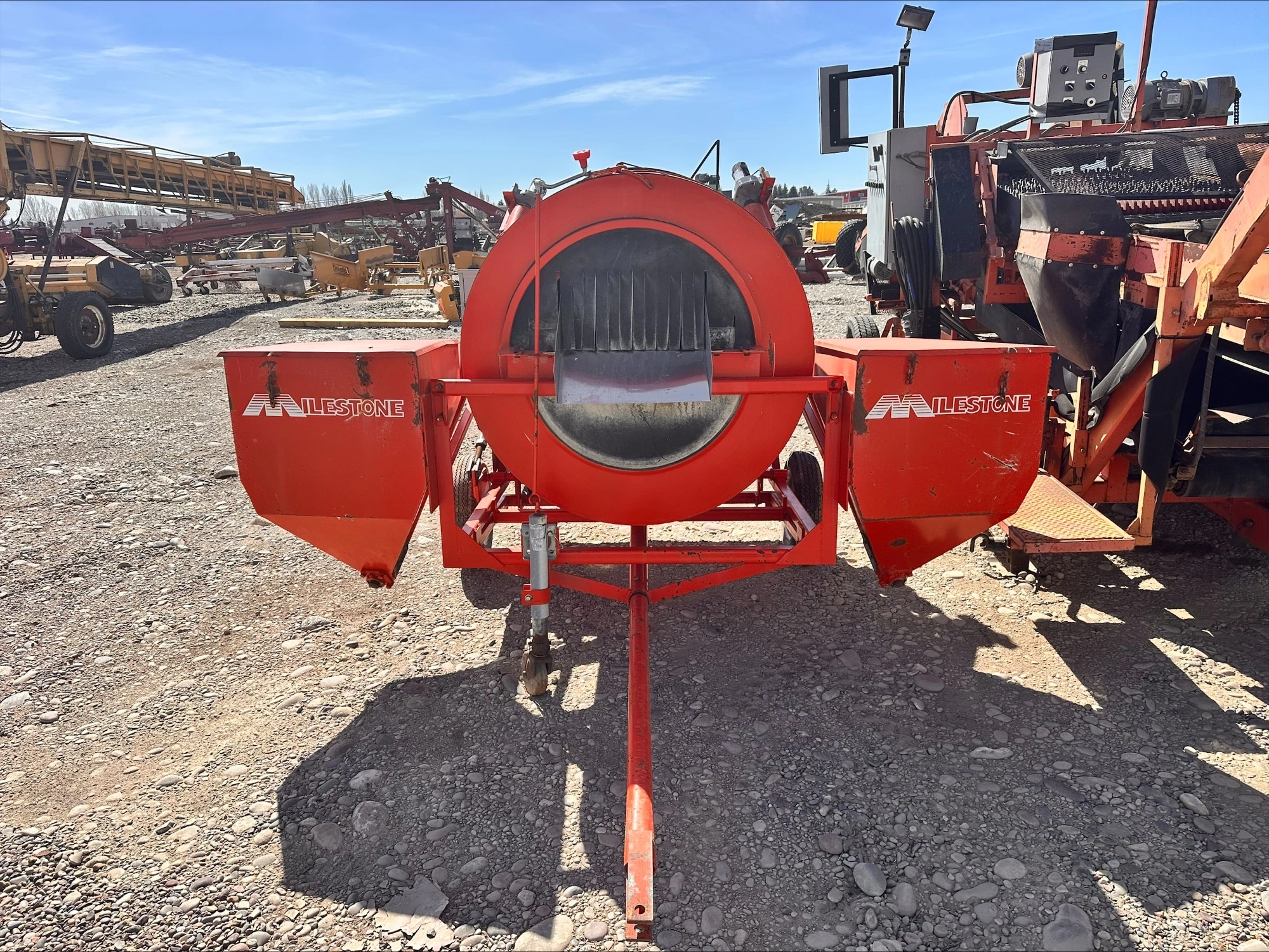 Used _UNKNOWN_ _UNKNOWN_ Misc Spreaders Idaho US | Tri-Steel Manufacturing #1557097