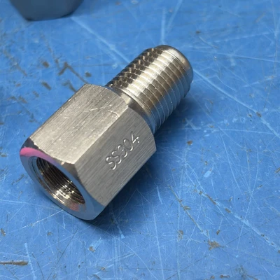 (8) Fluid Pressure Snubbers  Male X Female 1/4" NPT For Water,Light Oil