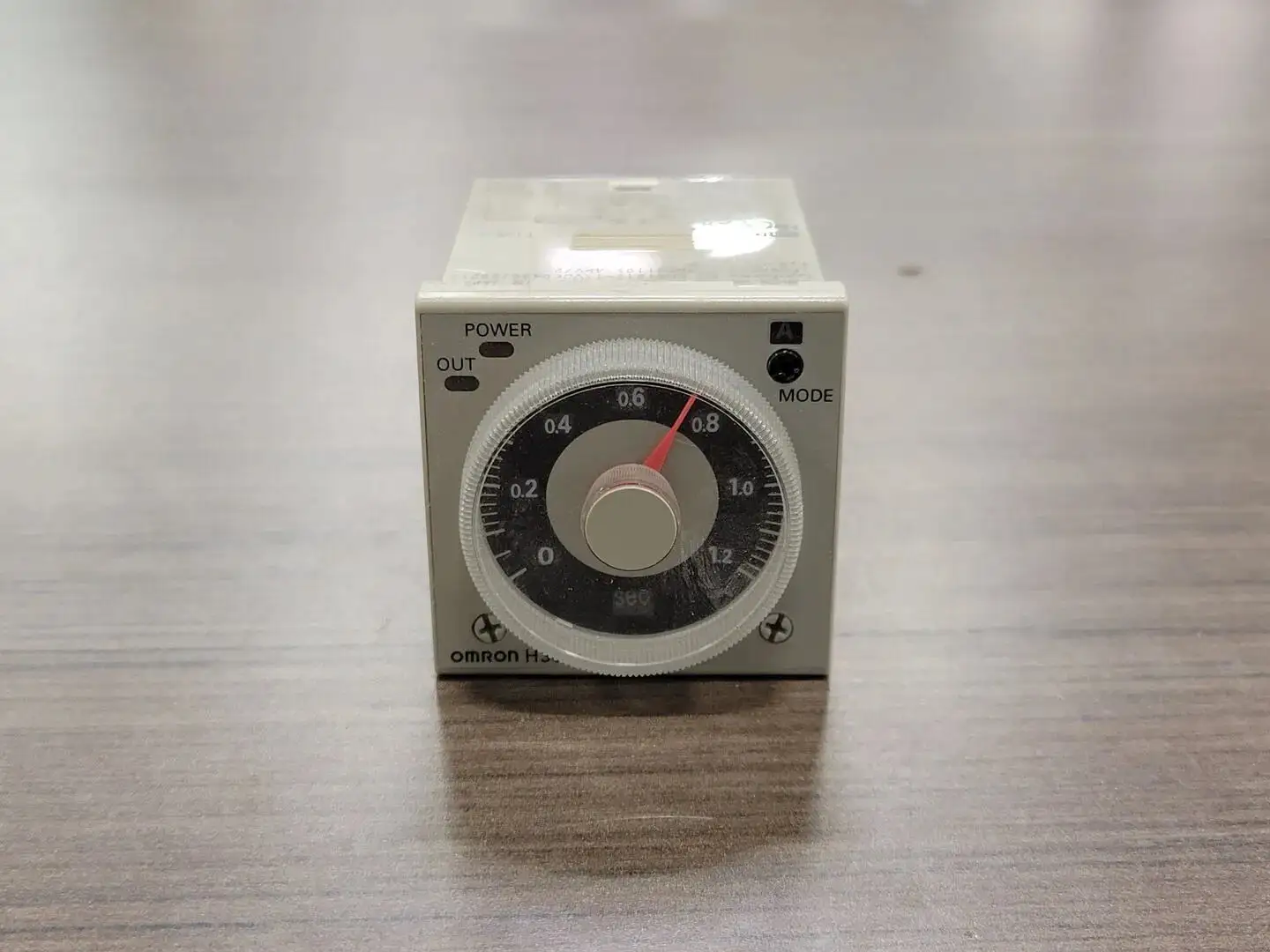 USED OMRON H3CR-A8