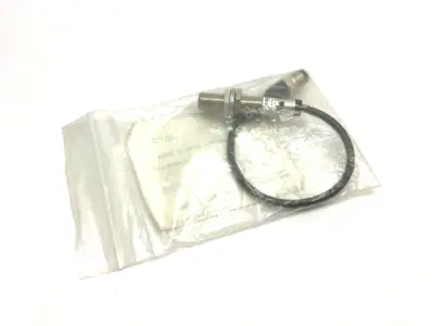 USED BALLUFF FLUSH MOUNT PROXIMITY SENSOR