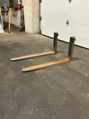 Used CASCADE EA001 Pallet Forks Ohio US | Equipment Recovery Corp. #1331817