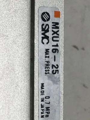 USED SMC MXU16-25-M9BL