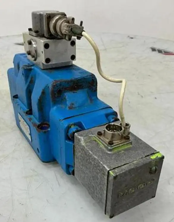 Used MOOG D664-356A Valves/Fittings Michigan US | Ideal Machinery #1185952