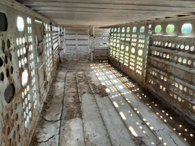 Used 2007 MERRITT 53' ALUMINUM LIVESTOCK Agricultural Trailers Michigan US | Miedema Asset Management Group #1328961