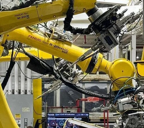 Used 2016 FANUC R-2000IC/210F Robots Michigan US | RAB Industries, Inc. #184458
