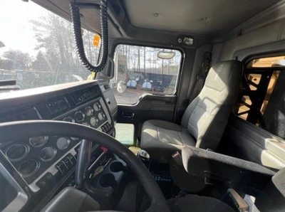 KENWORTH T800 Commercial trucks | Penncon Management, LLC (8)