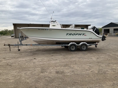 USED 2008 TROPHY PRO