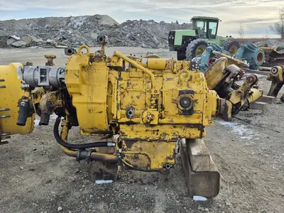 USED 2015 KOMATSU R561-13-51030