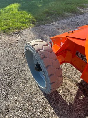 USED 2016 JLG E450AJ
