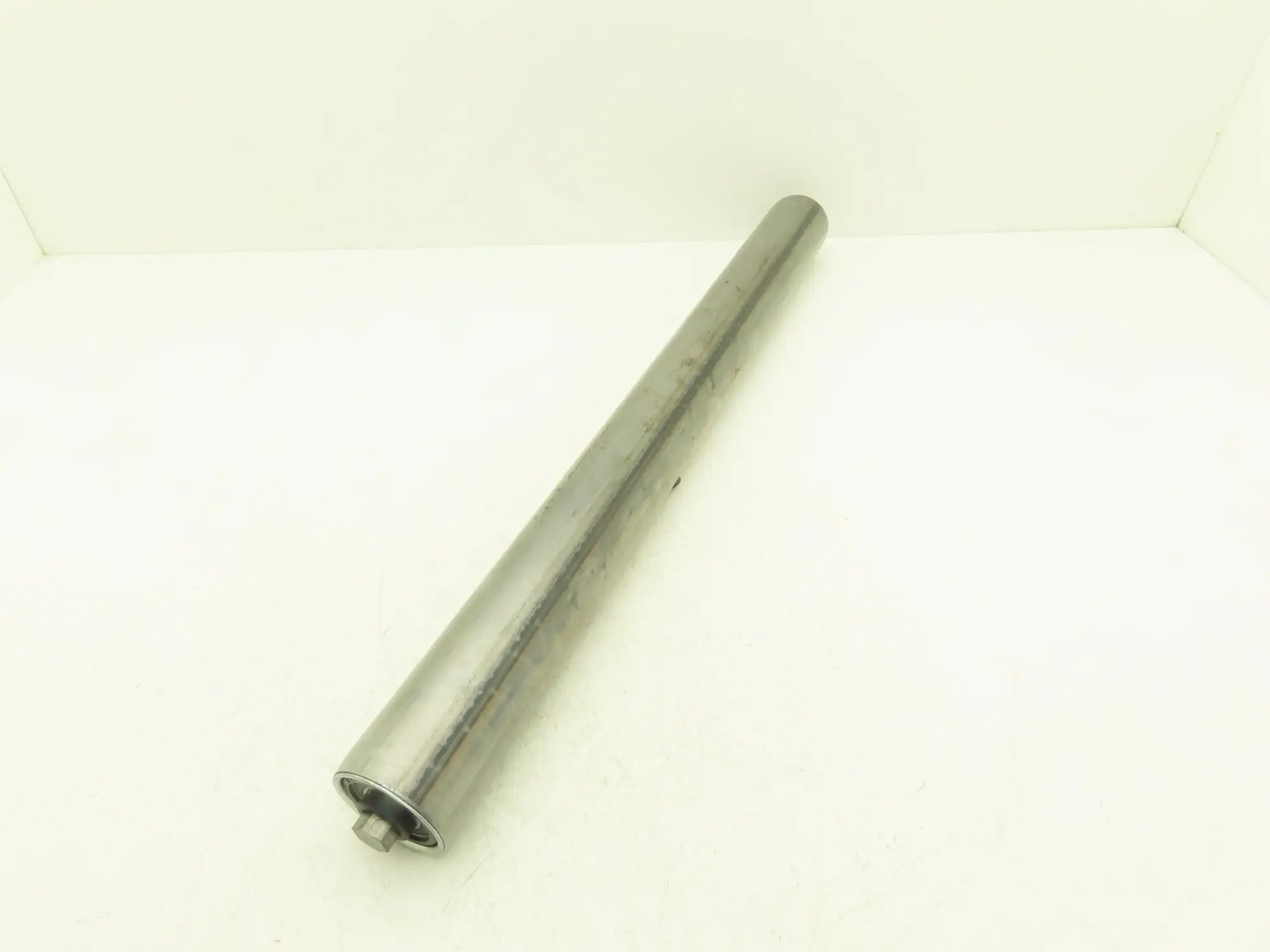 Hytrol 2.5"x 26" Snub Idler Gravity Conveyor Roller 11/16" Hex Axle