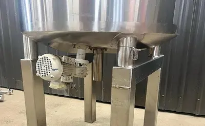 Used 250 Gallon Tank (Reactor), 316 Stainless Steel, Full Vacuum, With Agitator