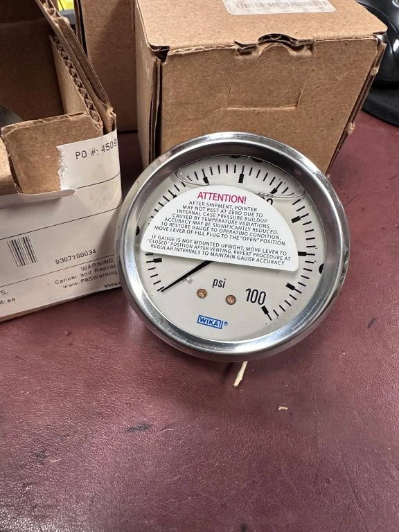 WIKA 213.53 2.5" 100PSI PRESSURE GAUGE - NEW