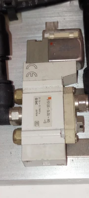 USED SMC AR20-F01  SY31205L0U-M5 +Solenoid Valve System