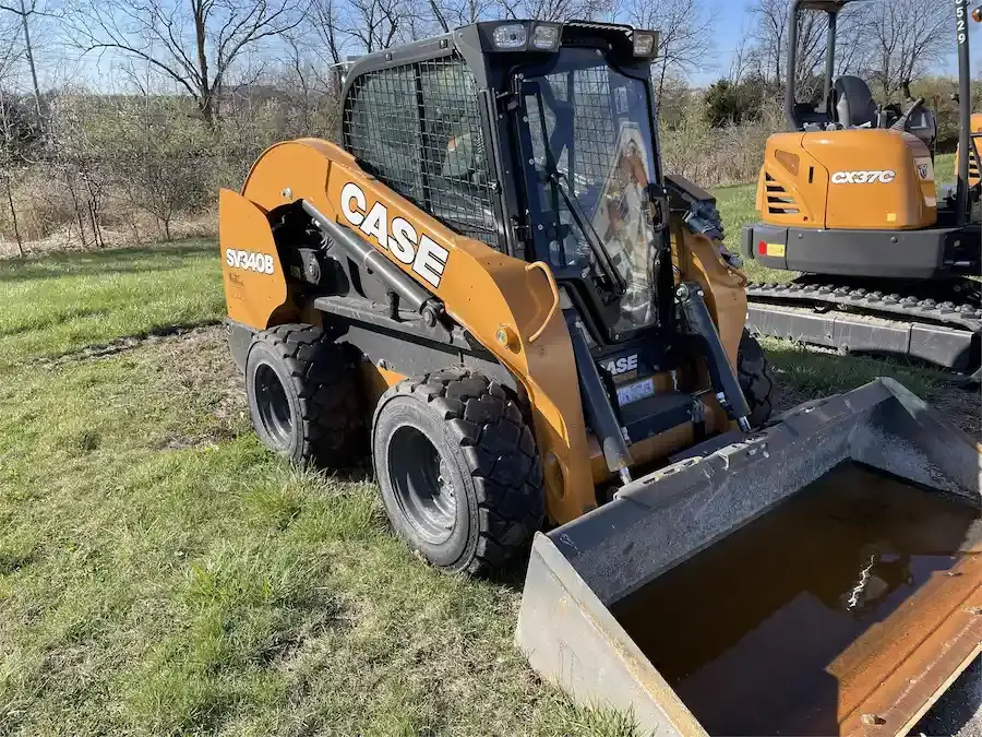 USED 2022 Case SV340B