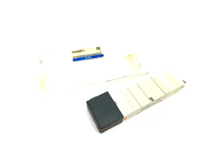 USED SMC PLUG-IN SOLENOID VALVE 5-PORT