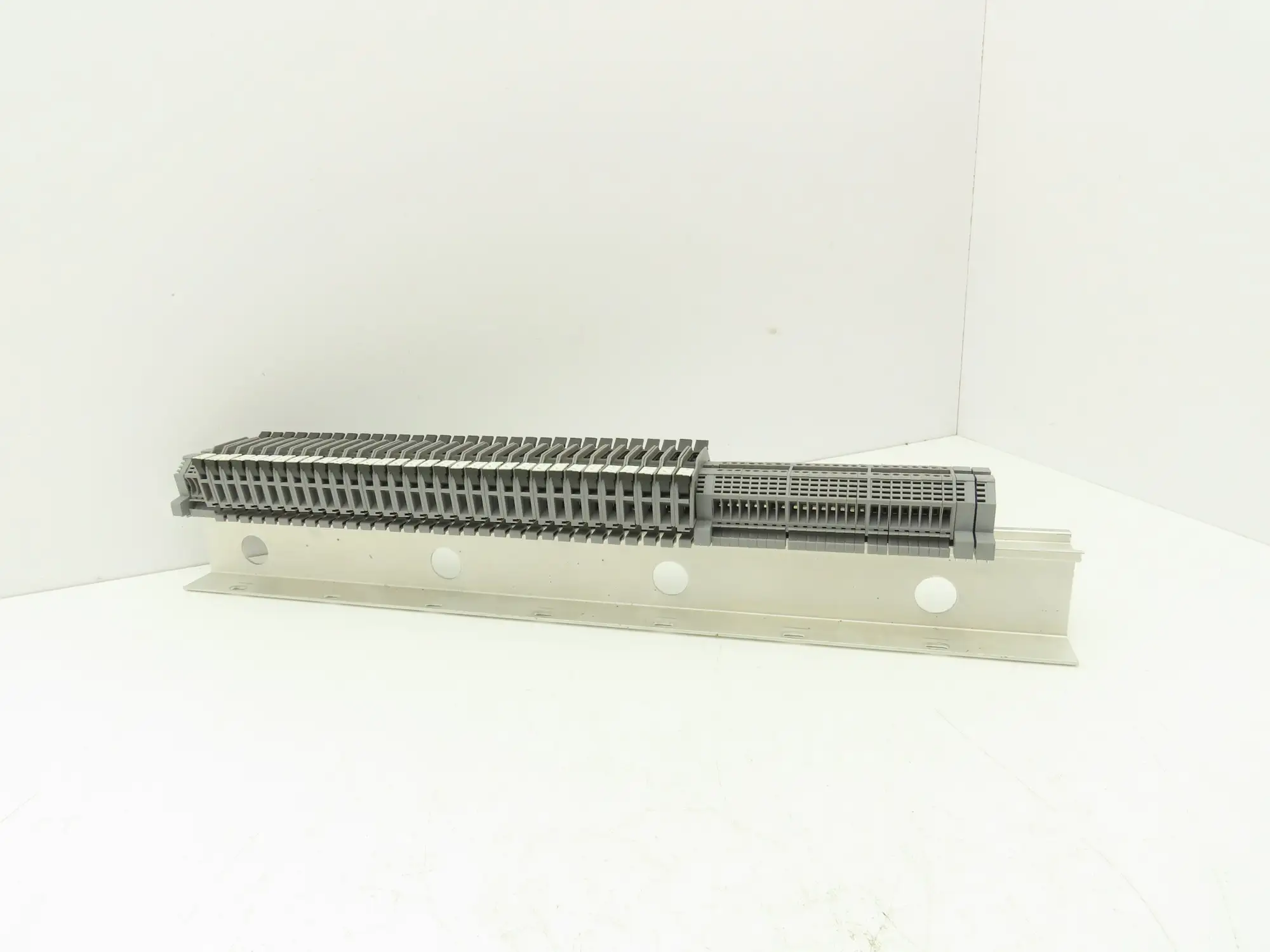 Morsettitalia EURO S4LH DIN Rail Terminal Block W/Fuse Holders Read Description