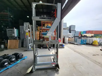 Power/Vac Switchgear Lift Truck 850 lbs