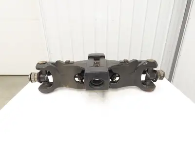Hyster E60Z-33 Electric Forklift Rear Axle Dual Hydraulic Steering Assembly