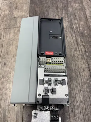 DANFOSS FC-302P7K5T5E20H1XGXXXXSXXXXAXBXCXXXDX Electrical/PLC/Automation | ESS Industrial Equipment Sales (8)