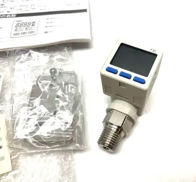 New | in-Stock SMC HIGH PRECISION DIGITAL PRESSURE SWITCH 3-SCREEN Pressure Switches | Maverick Industrial Sales #1101521