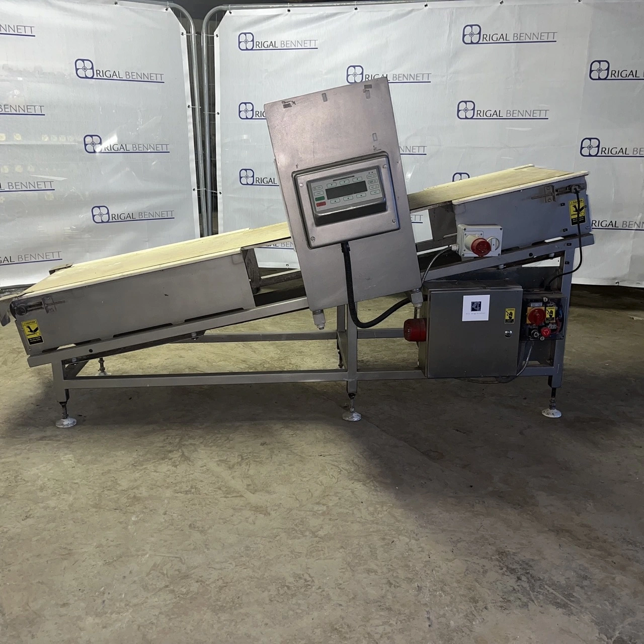 PCL Metal Detector with Conveyor Belt