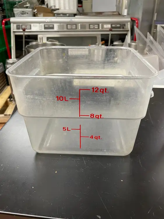 Used Cambro Used Cambro CamSquares 12 Qt. Clear Square Polycarbonate Food Storage Container - TH2 Restaurant Storage Containers Illinois US | Falcon Restaurant Supply #1374895