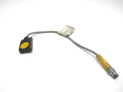 USED TURCK CAPACITIVE PROXIMITY SENSOR 10-30 VDC 200 MA 5MM R