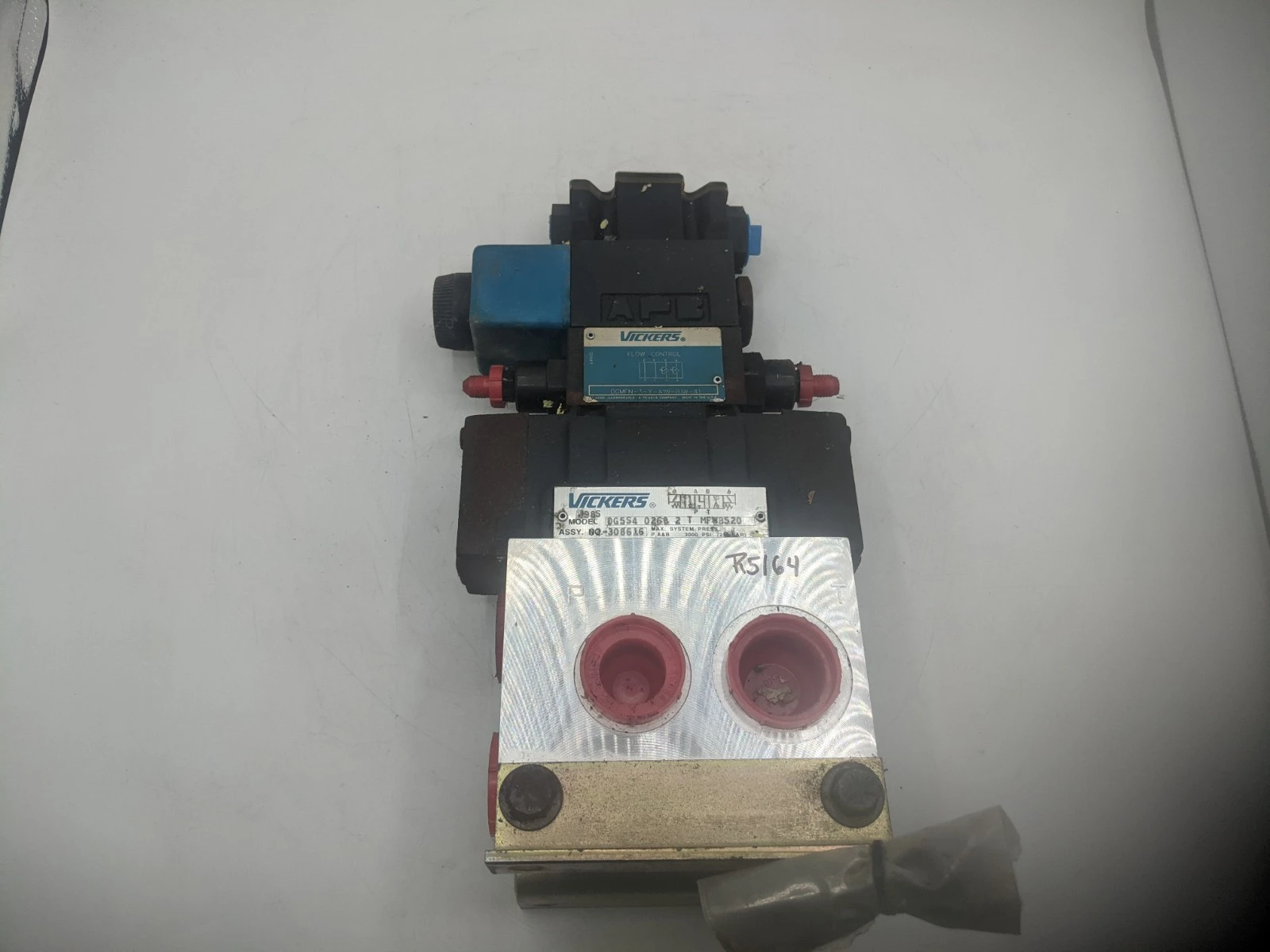 NEW VICKERS DG5S4 026B 2 T MFWB520