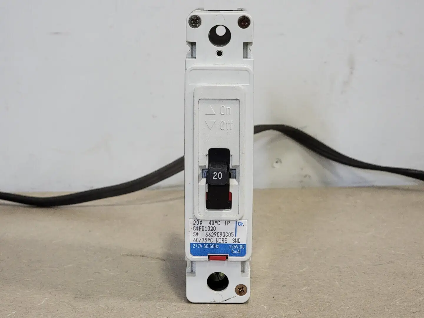 Used CUTLER-HAMMER FD1020 Switchgears British Columbia CA | Lenmark #241182