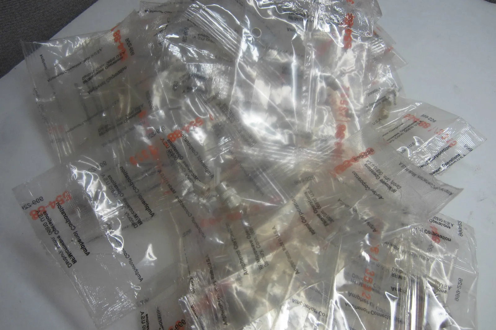 35 NEW AMPHENOL CORPORATION 554-88/3315 & 554-88/3532 CONNECTORS