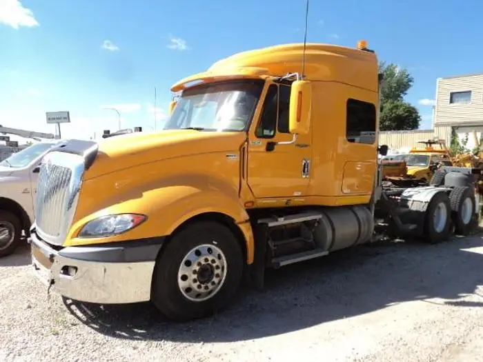 Used 2013 INTERNATIONAL PROSTAR Conventional trucks Manitoba CA | Conquest Truck & Auto Sales #1421380