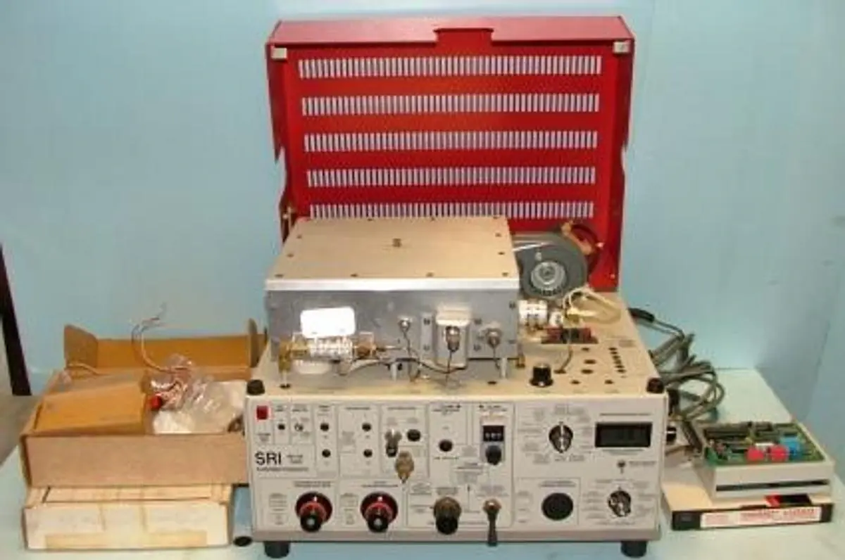 QTY. 1. SRI INSTRUMENTS INC SRI GAS CHROMATOGRAPH ...