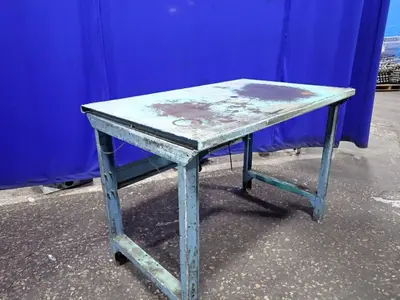 48" X 30" X 34" Table