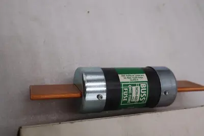 BUSSMANN - NON-400 - 250V, Class H Fuse NEW OPEN BOX STK GF284A