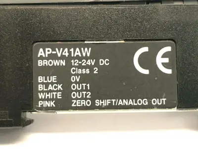AP-V41AW | Keyence  Digital Pressure Sensor Amplifier Unit Main Unit NPN - Used