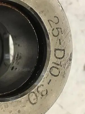 USED VICKERS 25-D10-30