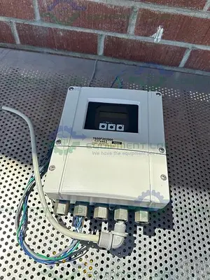 USED ENDRESS + HAUSER PROMASS 80 MASS FLOWMETER W/ PROMASS A 1/2" SANITARY FITTING