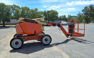 USED 2018 JLG 340AJ