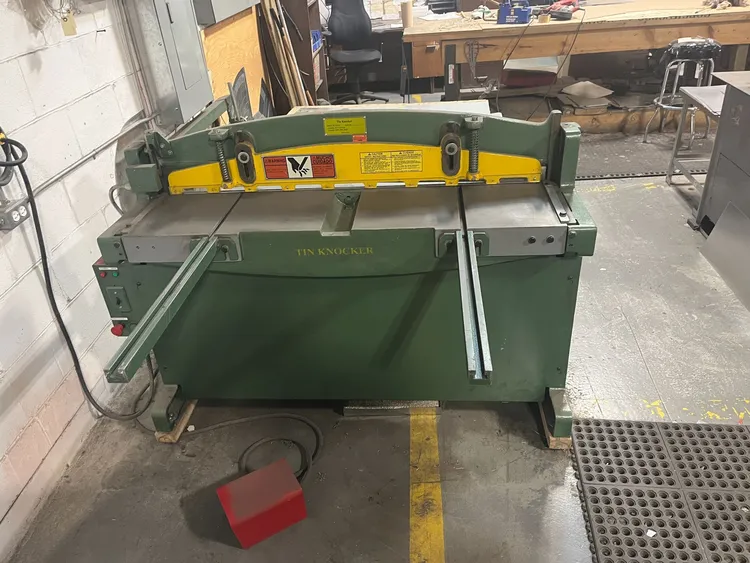 Used TIN KNOCKER TK H1652 Power Squaring Shears (Gauge) Ontario CA | ListingHippo #1517150