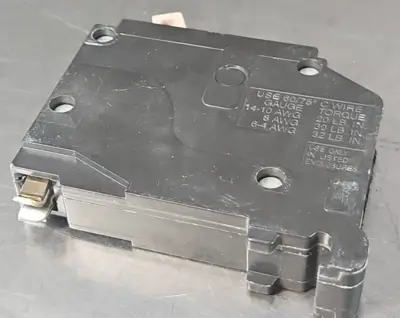 Eaton Circuit Breaker E11713 Type CH Class CTL SWD 15 A loc4A11