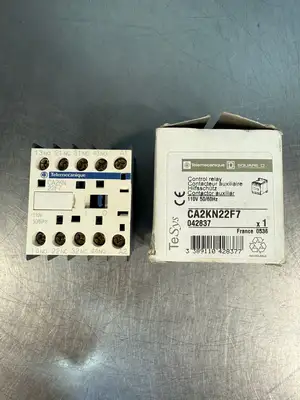 Telemecanique CA2KN22F7 Control Relay 110 V 50/60 Hz (9.3.1)
