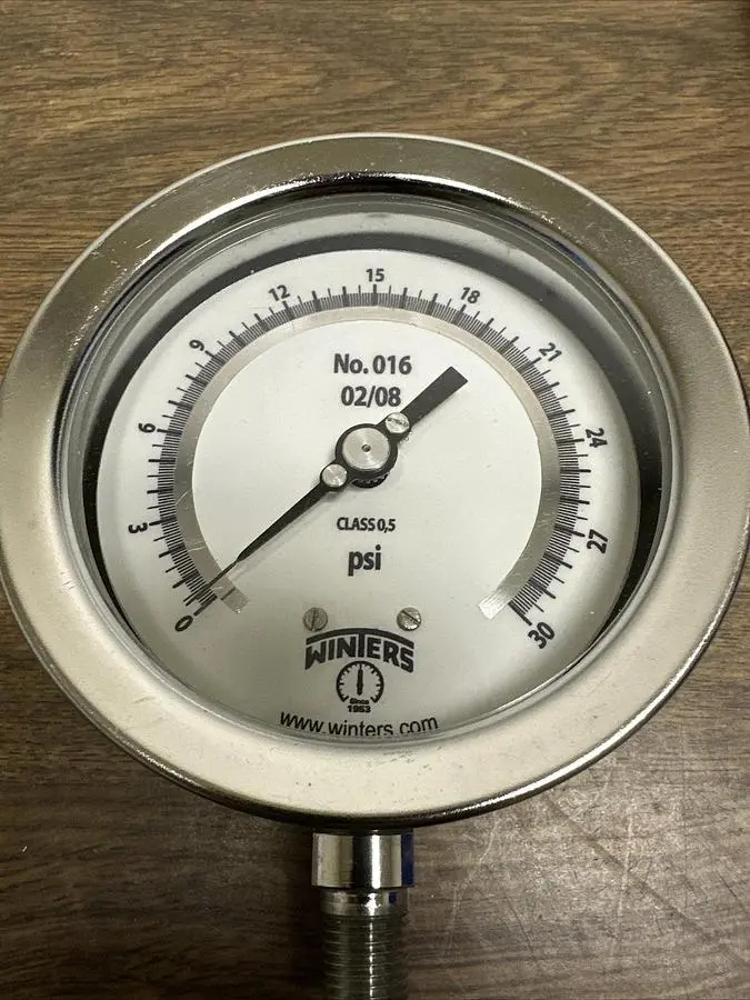 New | in-Stock WINTERS 4001 Universal Pressure Meters Ohio US | Surplus Asset Holdings #1226488