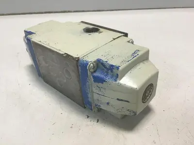 USED VICKERS DG4S52CWT11