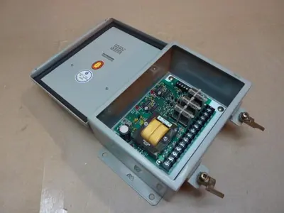 USED TRIAD CONTROLS INC TT-01NL