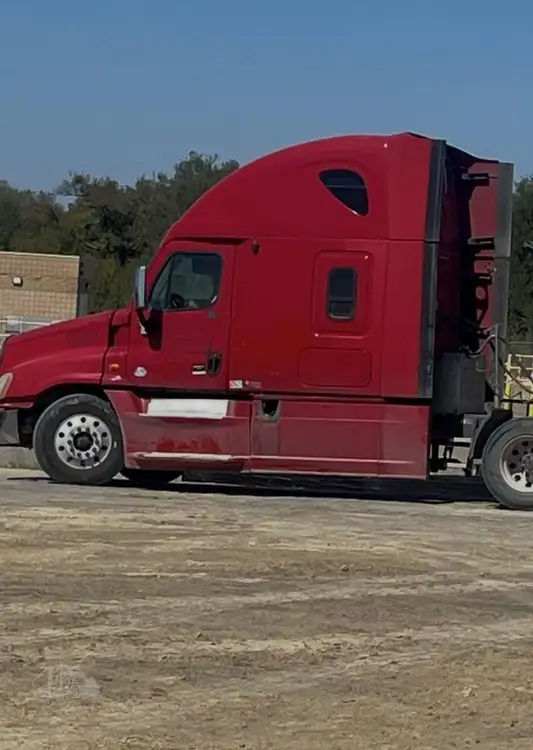 Used 2013 FREIGHTLINER CASCADIA 113 Conventional trucks Texas US | Big D Heavy Equipment #1557016