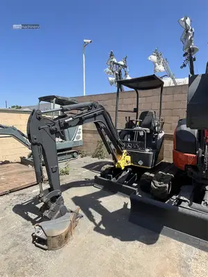 Used 2010 DEERE 17D Crawler Excavators - Mini California US | Lillo Machinery #1403791