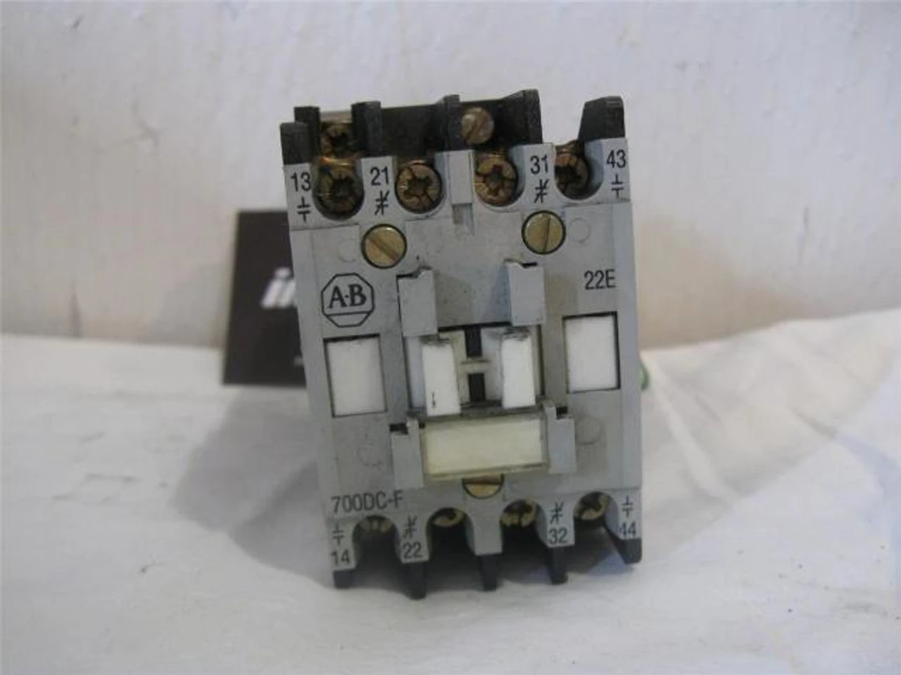 USED ALLEN BRADLEY 700DC-F220